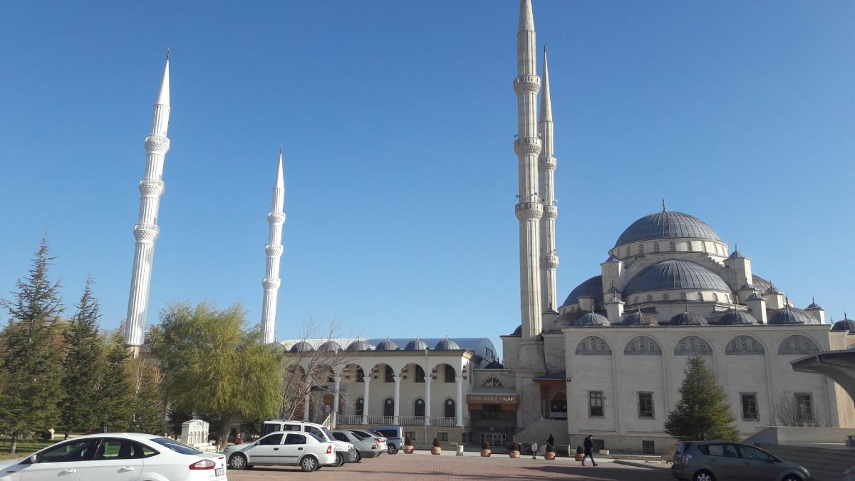 Selçuk Üniversitesi Kampüs Camii