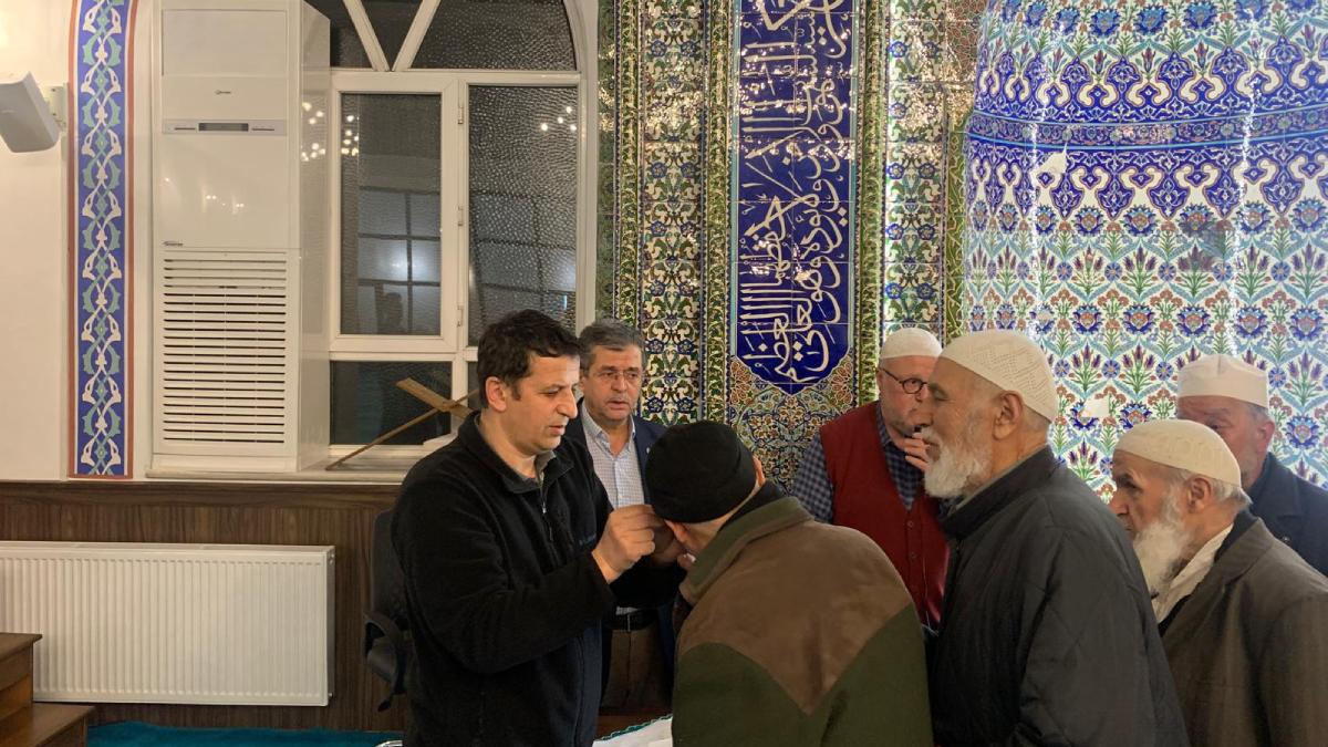 Türk Anadolu Vakfı Geleneksel Kadir Gecesi Programını Necmettin Erbakan Üniveristesi İlahiyat Fakültesi Camiinde Gerçekleştirdi.