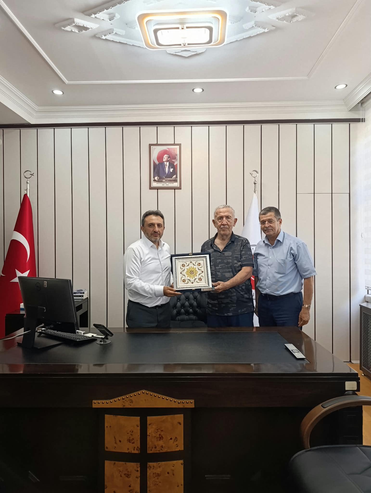 Vakfımızın Başkanı ve Genel Müdürü Meram Müftüsünü Ziyaret Etti.