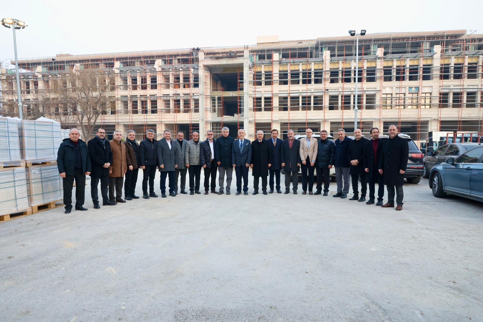 KONYA VALİSİ İBRAHİM AKIN KONYA ANADOLU İMAM HATİP LİSESİ İNŞAATINI ZİYARET ETTİ.